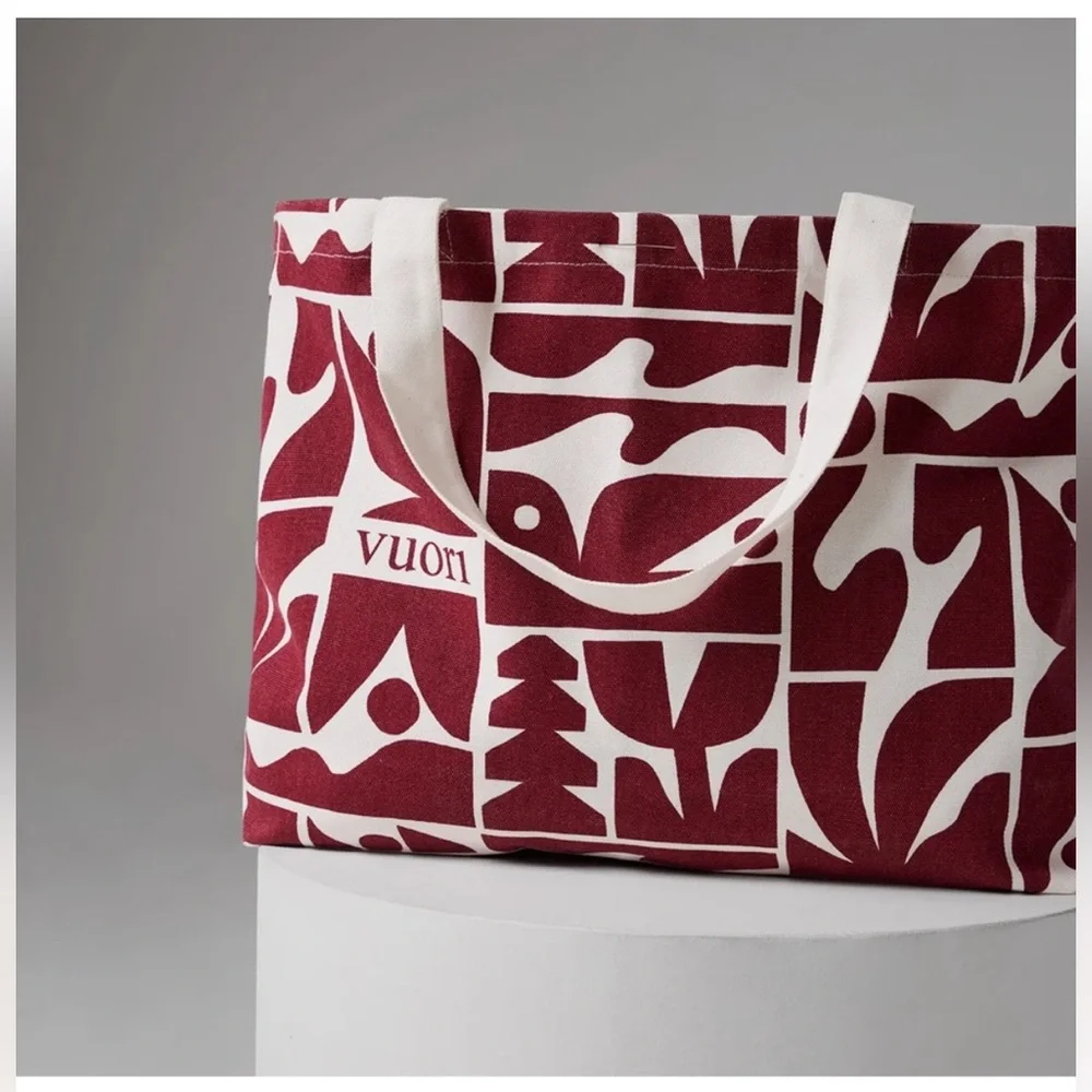 Vuori Limited Edition Holiday 2025 Tote Bag Strawberry Red Large Athletic Travel